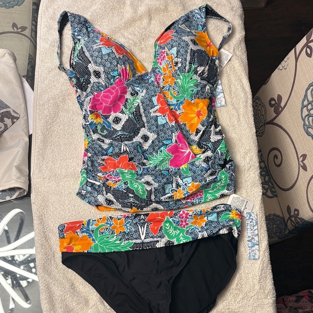 NWT Into the Bleu Floral Print Tankini Set